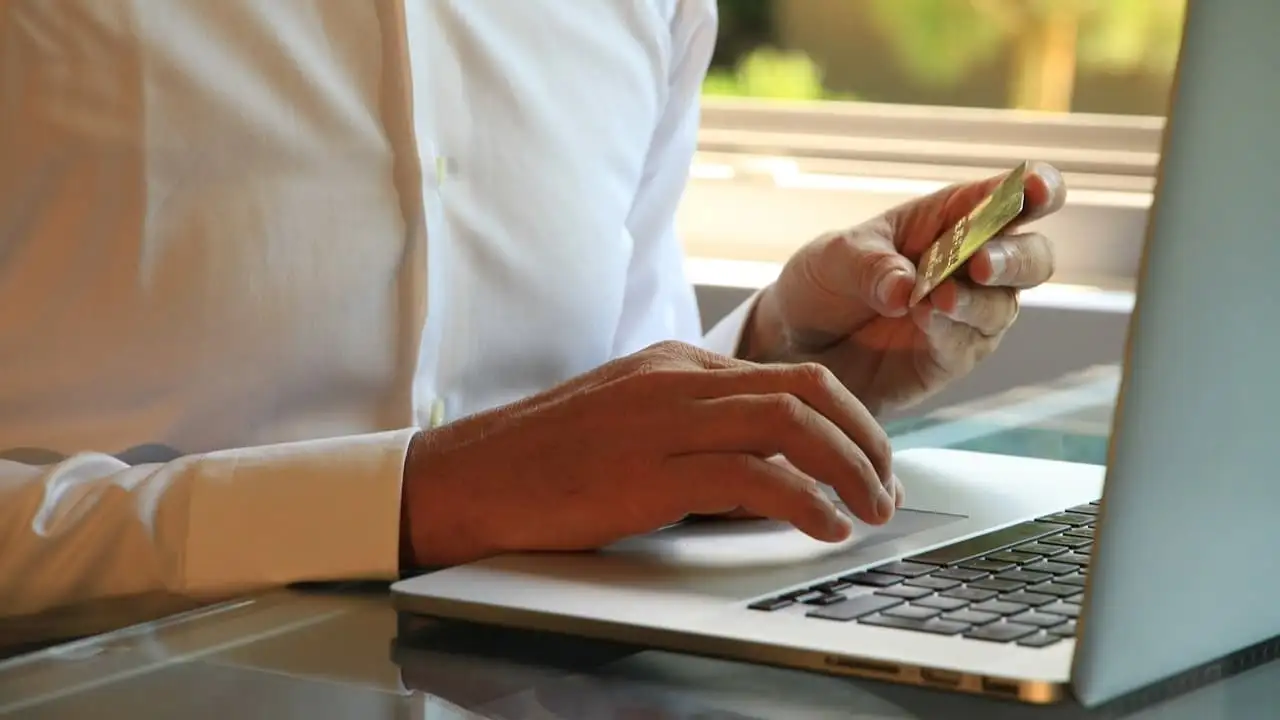 Online banking safety tips to avoid dangerous web injection attacks