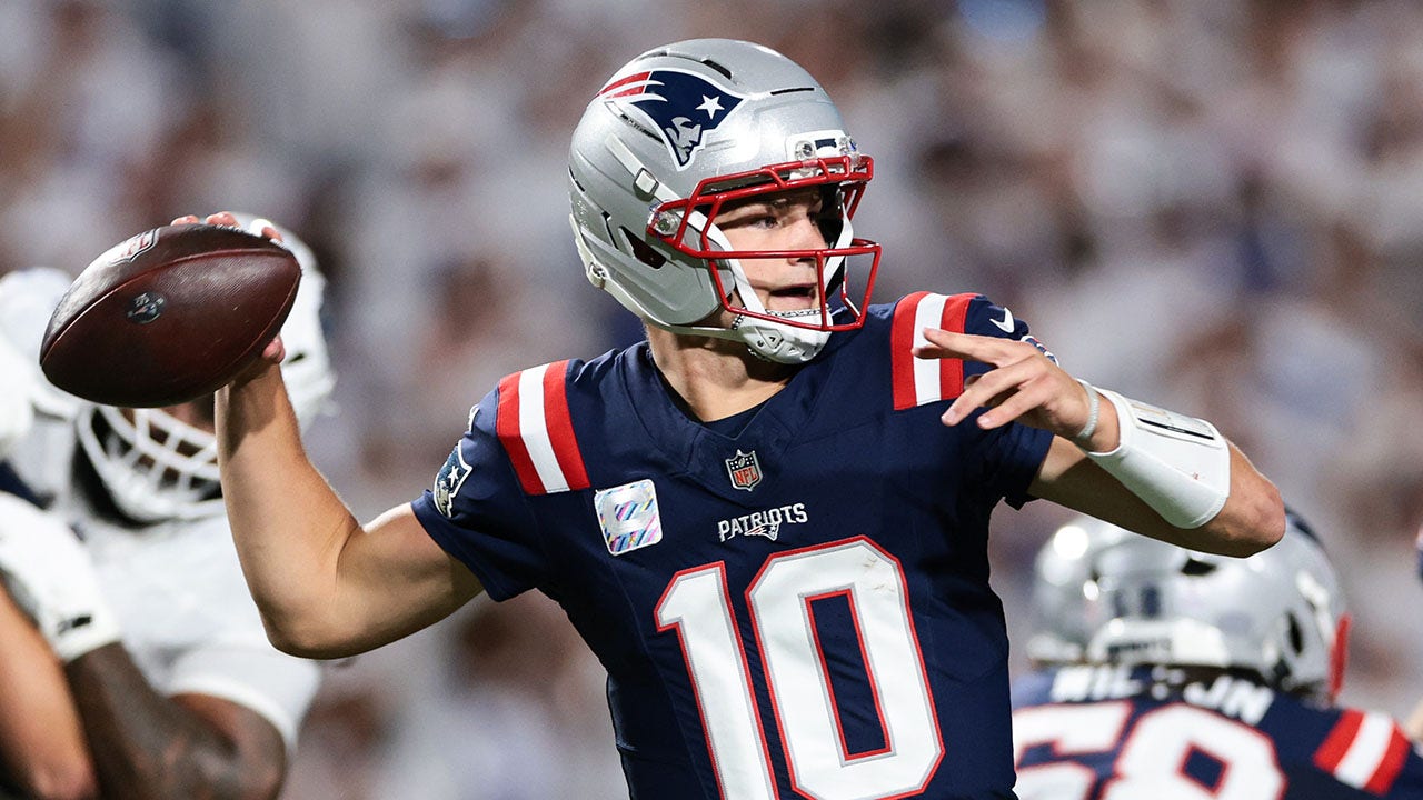 Patriots upset undefeated Bills 23-20, end Buffalo’s perfect season