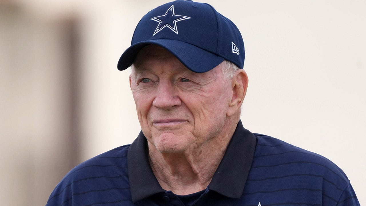 Jerry Jones responds to Micah Parsons’ criticism after trade to Packers